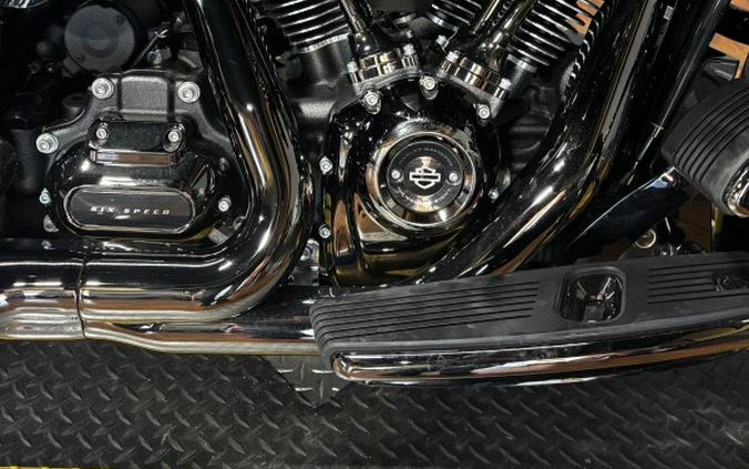 2022 Harley-Davidson® CVO™ Street Glide® BLUE STEEL