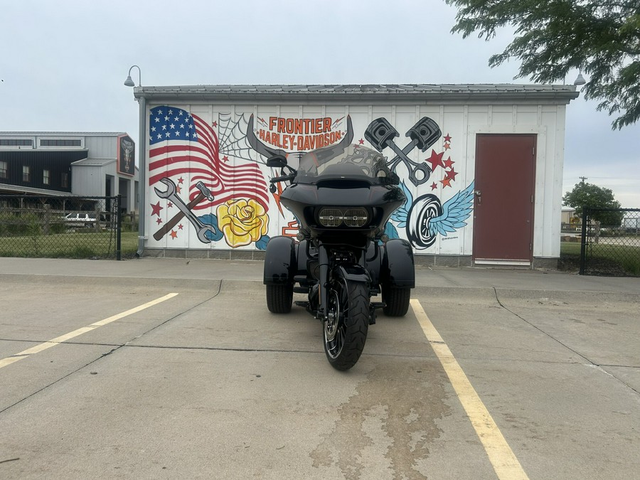 FLTRT 2023 Road Glide® 3