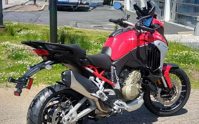 2024 Ducati Multistrada V4 S Travel & Radar Red