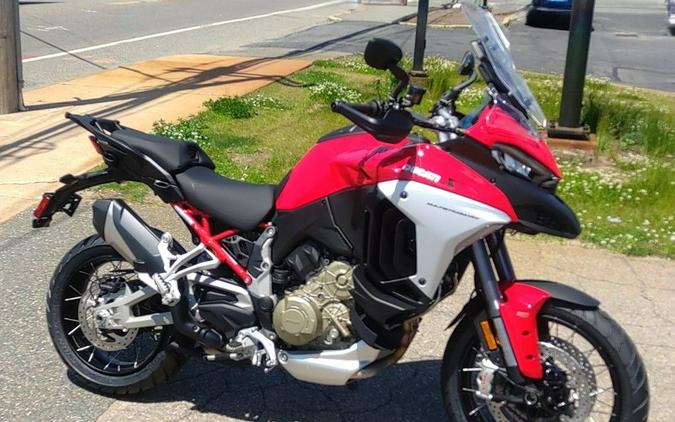 2024 Ducati Multistrada V4 S Travel & Radar Red