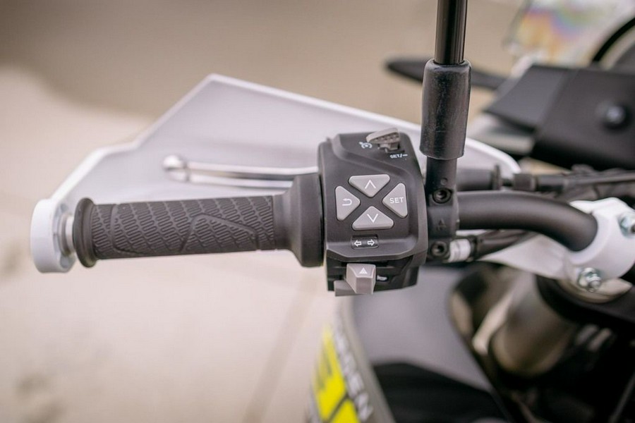 2025 Husqvarna® Norden 901 Expedition