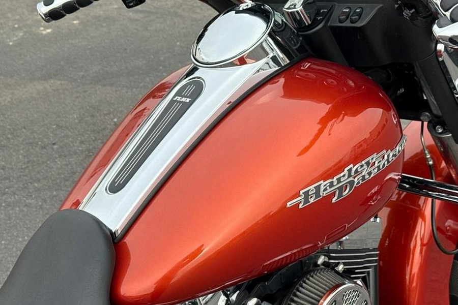 2011 Harley-Davidson® Street Glide™ Base