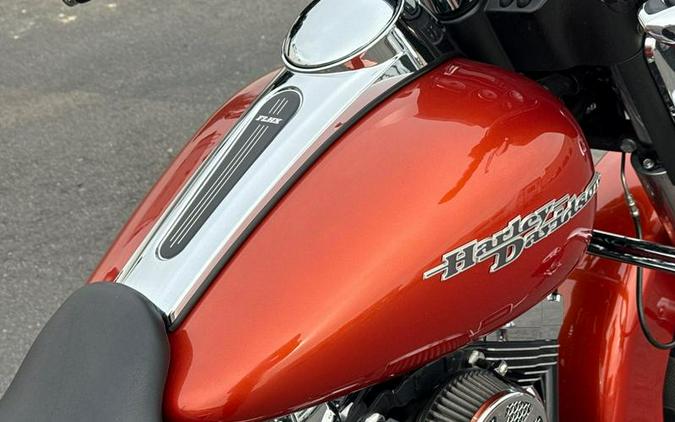 2011 Harley-Davidson® Street Glide™ Base