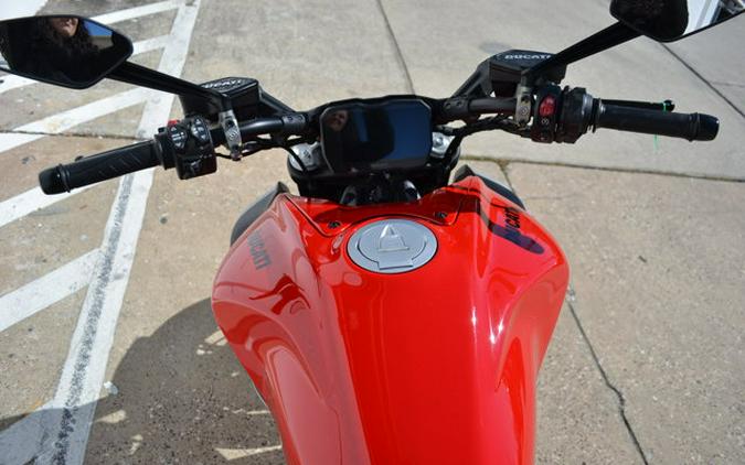 2025 Ducati DIAVEL V4