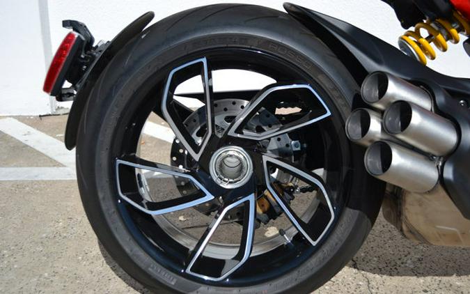 2025 Ducati DIAVEL V4