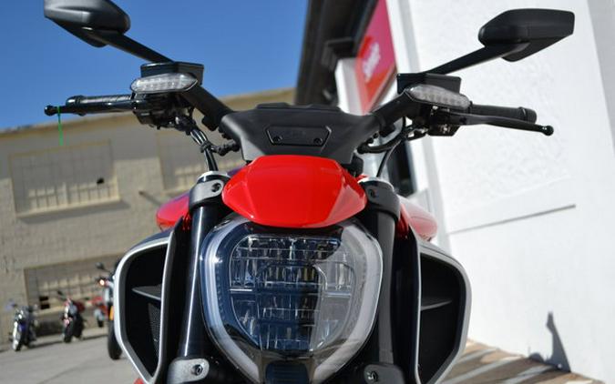 2025 Ducati DIAVEL V4