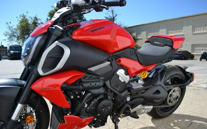 2025 Ducati DIAVEL V4