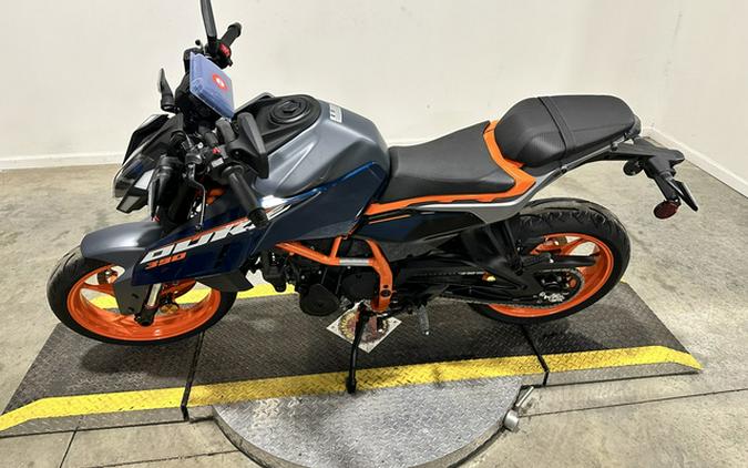 2024 KTM Duke 390