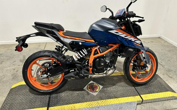 2024 KTM Duke 390