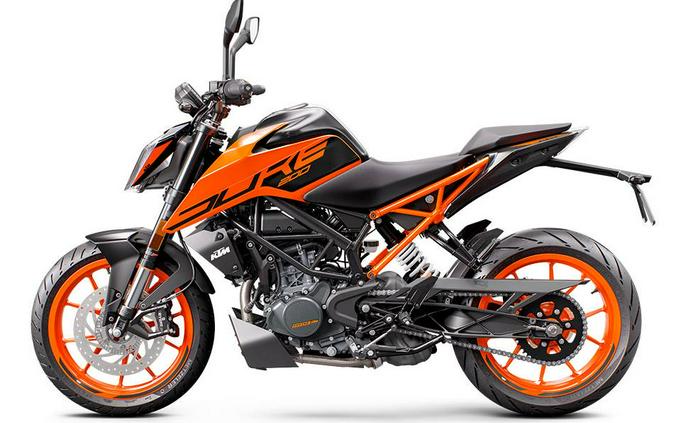 2021 KTM 200 Duke and 390 Duke First Look Preview