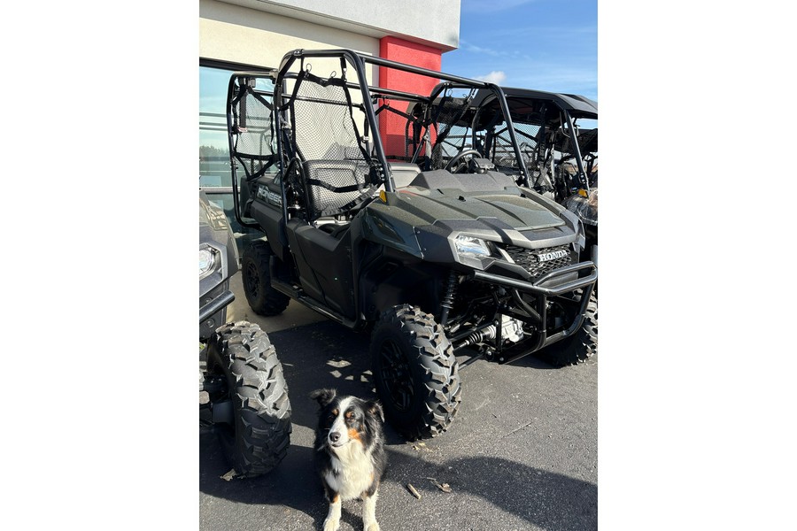 2026 Honda PIONEER 700-4 DELUXE Deluxe