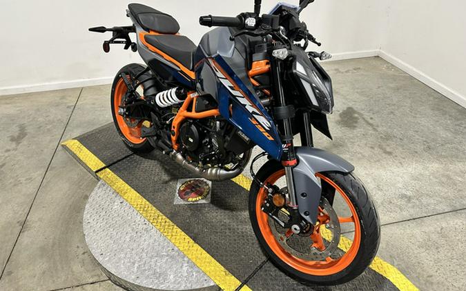 2024 KTM Duke 390