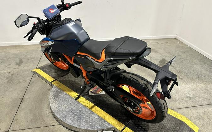 2024 KTM Duke 390