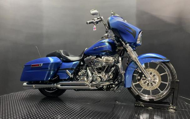 2014 Harley-Davidson® FLHX - Street Glide®