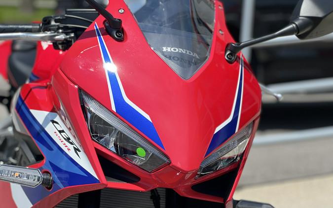 2026 Honda CBR650R E-Clutch