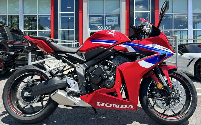 2026 Honda CBR650R E-Clutch