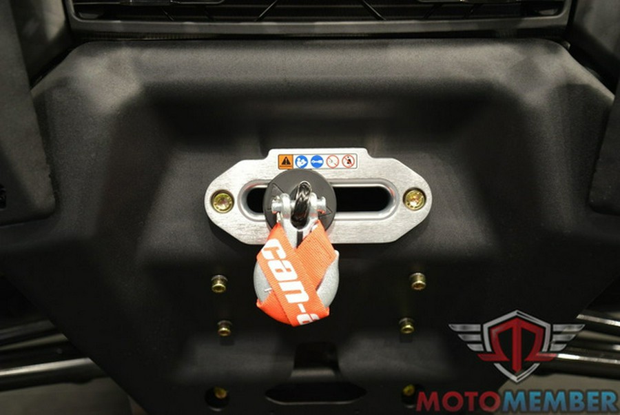 2026 Can-Am Defender PRO Limited HD10