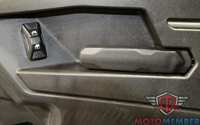 2026 Can-Am Defender PRO Limited HD10