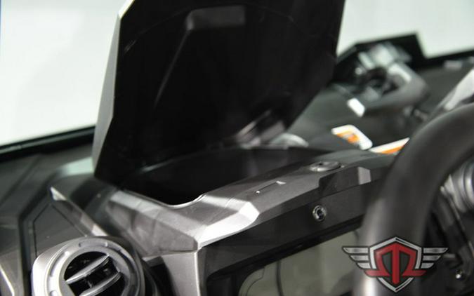 2026 Can-Am Defender PRO Limited HD10