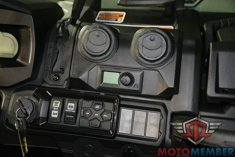 2026 Can-Am Defender PRO Limited HD10