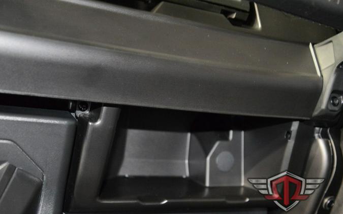 2026 Can-Am Defender PRO Limited HD10