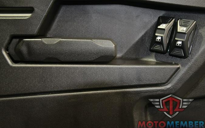 2026 Can-Am Defender PRO Limited HD10