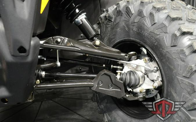 2026 Can-Am Defender PRO Limited HD10