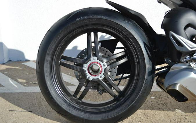 2025 Ducati Streetfighter V4 SP2