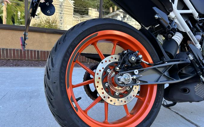 2022 KTM DUKE 200 - 3868U