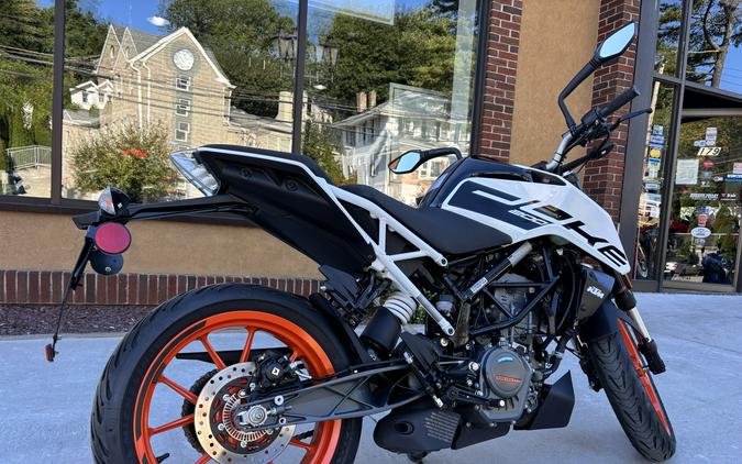 2022 KTM DUKE 200 - 3868U