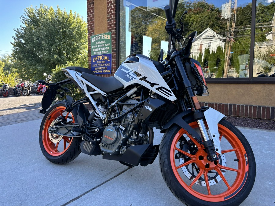 2022 KTM DUKE 200 - 3868U