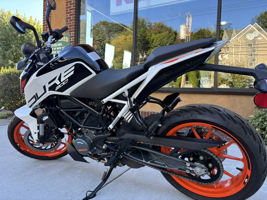 2022 KTM DUKE 200 - 3868U