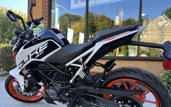 2022 KTM DUKE 200 - 3868U