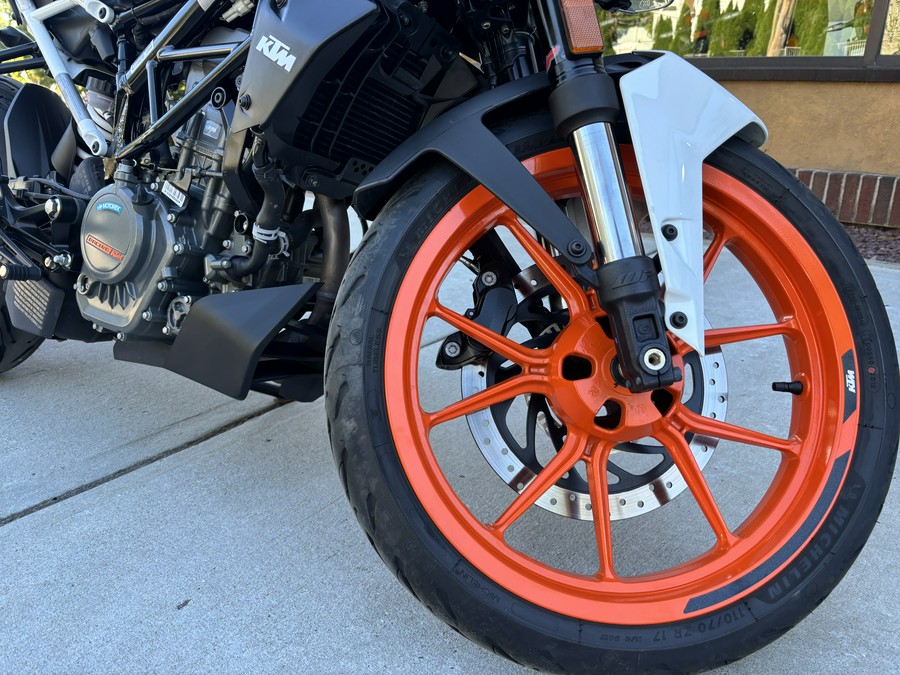 2022 KTM DUKE 200 - 3868U