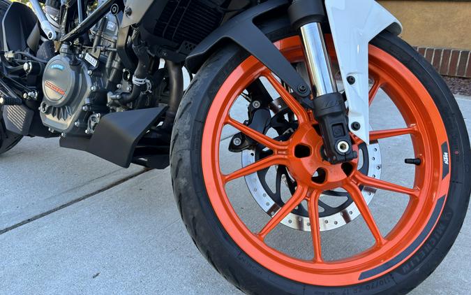 2022 KTM DUKE 200 - 3868U