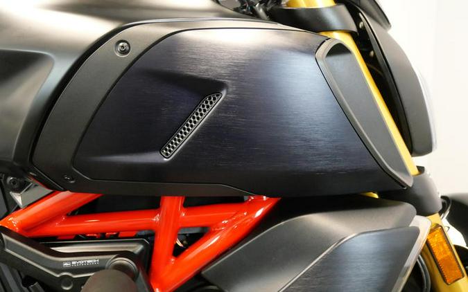 2021 Ducati Diavel 1260 Dark Stealth