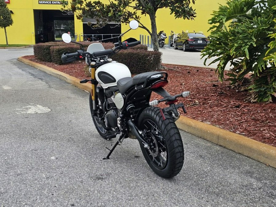 2026 Triumph Scrambler 400 XC Vanilla White XC Racing Yellow