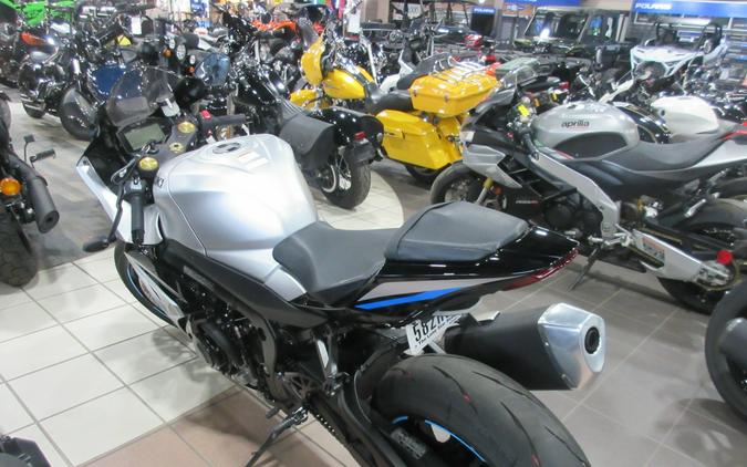 2025 SUZUKI GSX-R1000