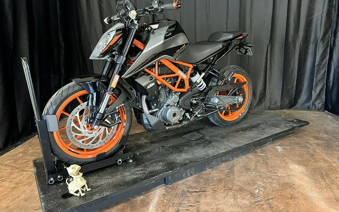 2021 KTM DUKE 390