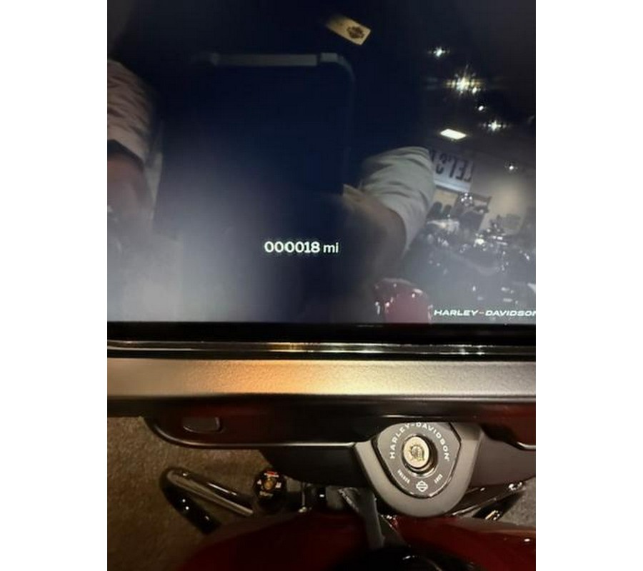 2025 Harley-Davidson® FLHX - Street Glide®