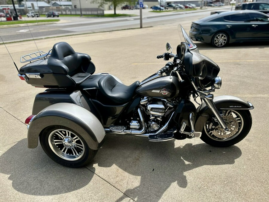 FLHTCUTG 2023 Tri Glide® Ultra