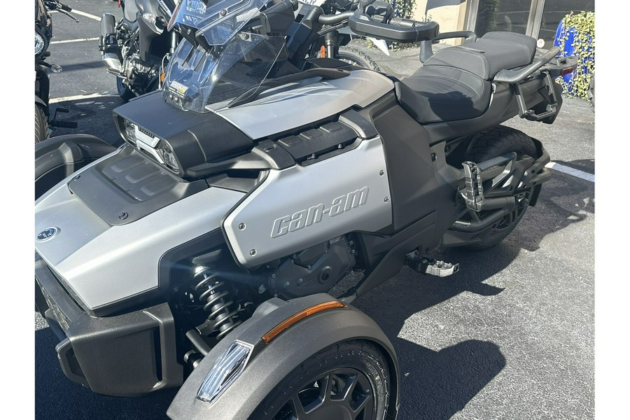 2025 Can-Am Canyon - SILVER