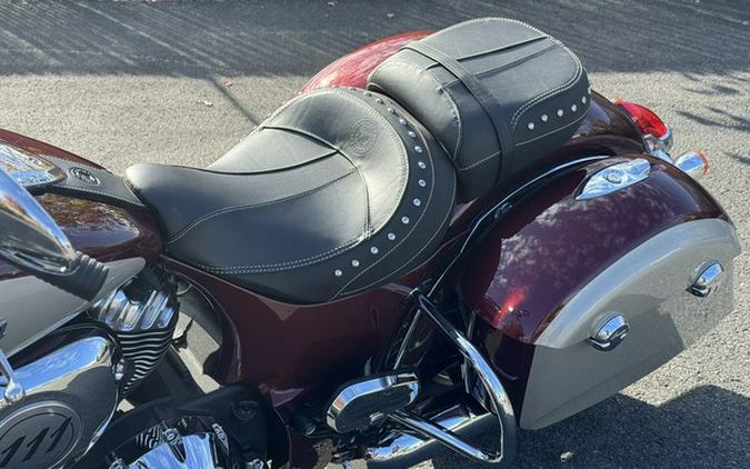 2025 Indian Springfield Maroon Metallic/Silver Quartz Metalli