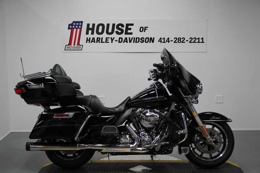 2015 Harley-Davidson® Ultra Limited Vivid Black