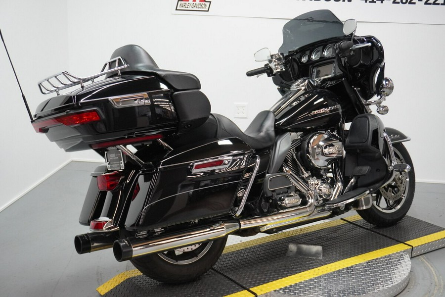2015 Harley-Davidson® Ultra Limited Vivid Black