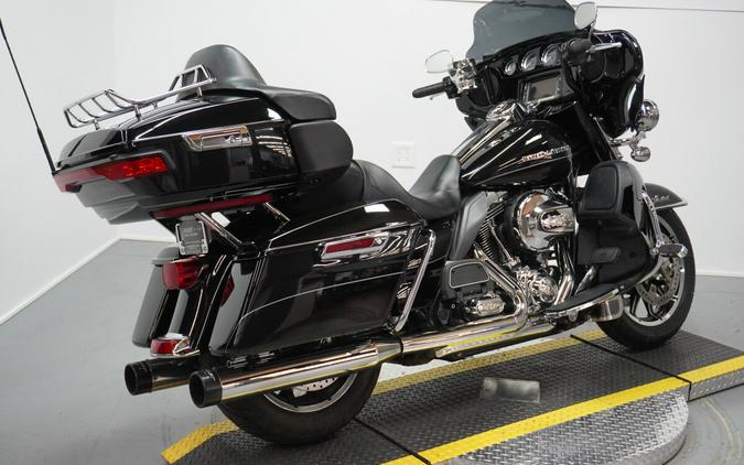 2015 Harley-Davidson® Ultra Limited Vivid Black