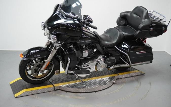 2015 Harley-Davidson® Ultra Limited Vivid Black