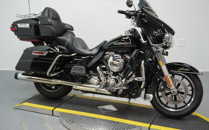 2015 Harley-Davidson® Ultra Limited Vivid Black