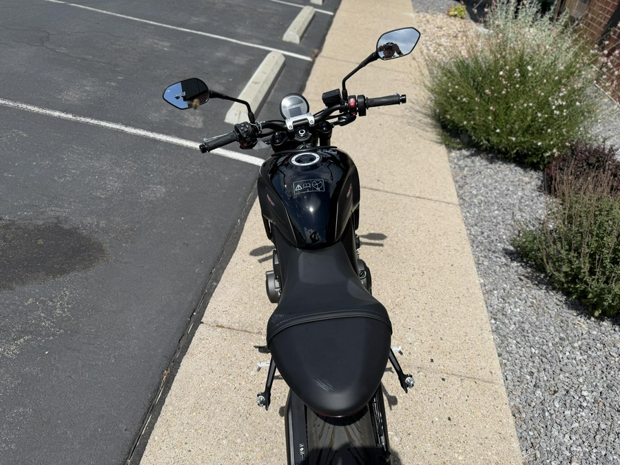 2025 Triumph Trident 660 Jet Black