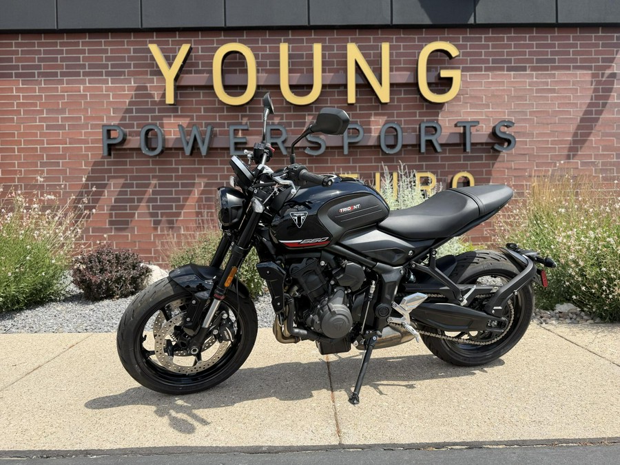 2025 Triumph Trident 660 Jet Black
